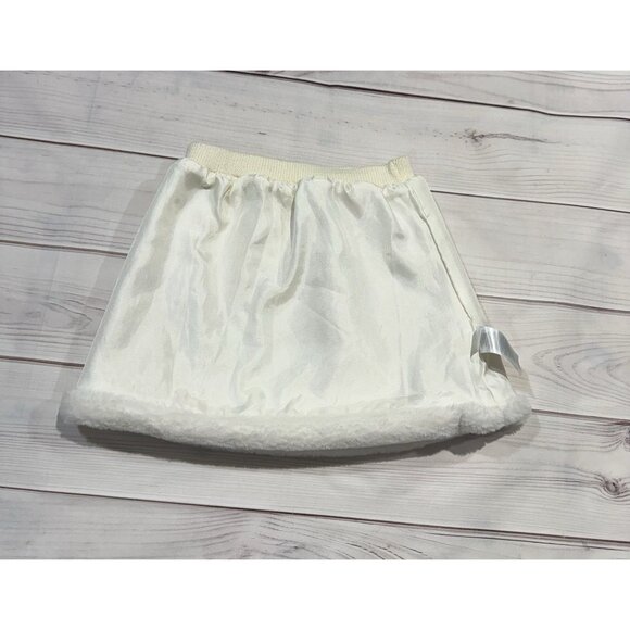 Reversible Kids Beige Faux Fur Mini Skirt Size 5T Fur-to-Satin Holiday Cozy - Picture 4 of 10